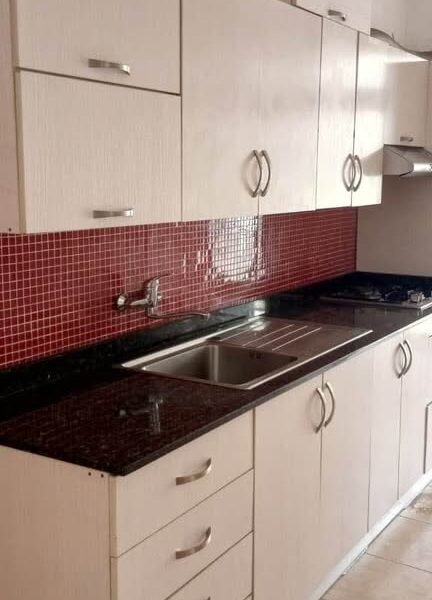 ARRENDA-SE APARTAMENTO T2 CLIMATIZADO