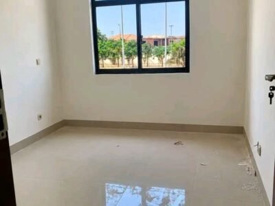 ARRENDA-SE APARTAMENTO T3