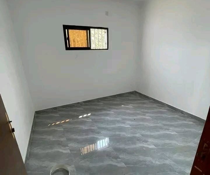 Arrenda se uma T2 Localizado: Gameck a direita na igreja universal
