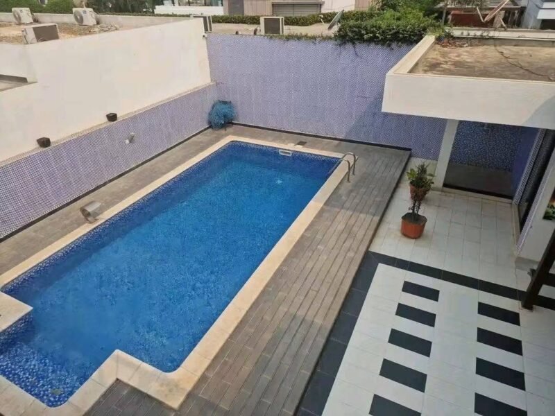 Para arrendamento temos está moradia V4+1