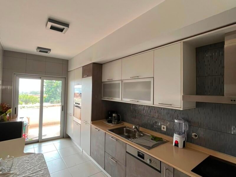 ARRENDA-SE APT3 mobiliados