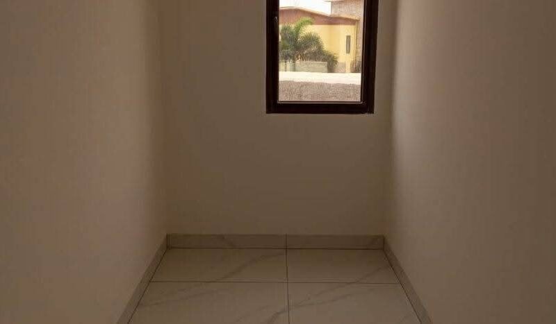 Arrendar: Vivenda V4 semi mobíliado no condomínio Kuditemo - Patriota
