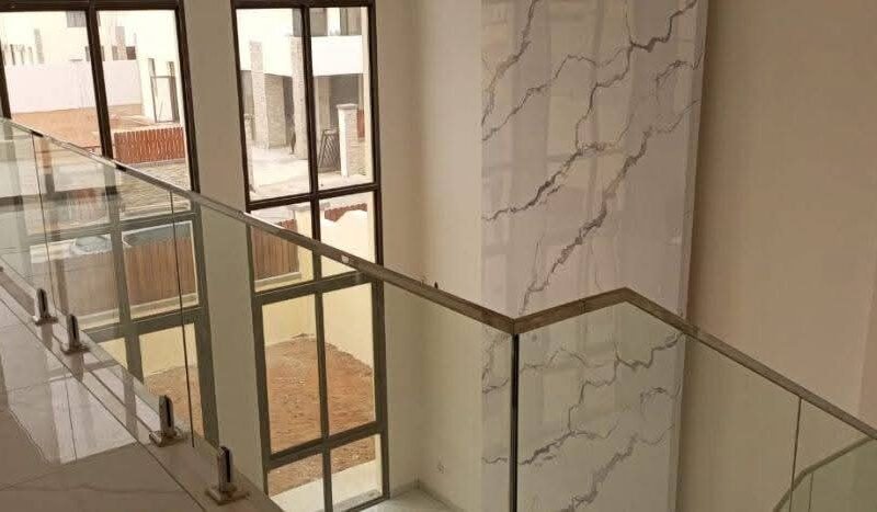 Arrendar: Vivenda V4 semi mobíliado no condomínio Kuditemo - Patriota